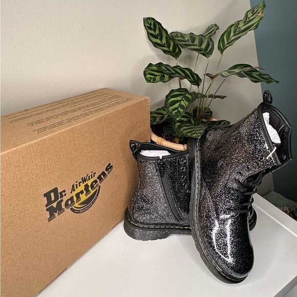 Dr. Martens Shoes - NEW Dr. Martens 1460 Y Cosmic Glitter Black Combat Boots Juniors 6, Women’s US 6